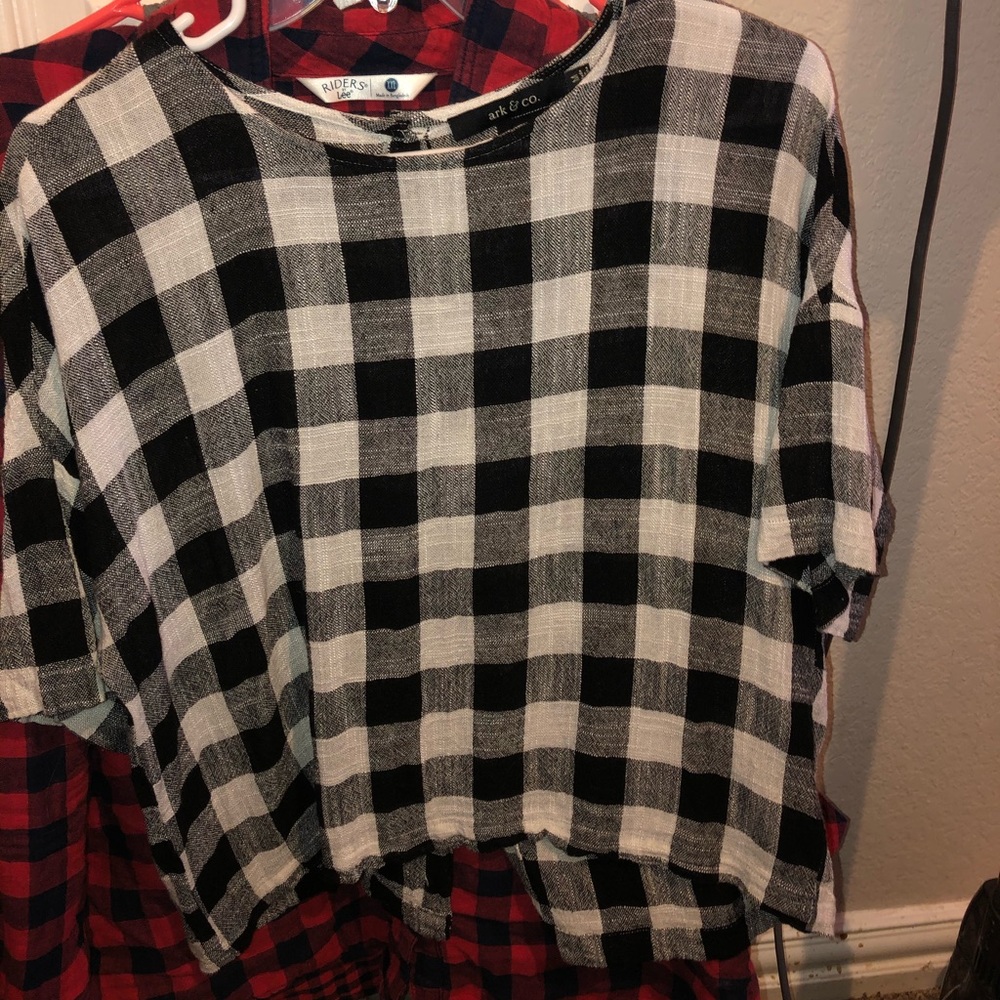 Ark & Co Top.